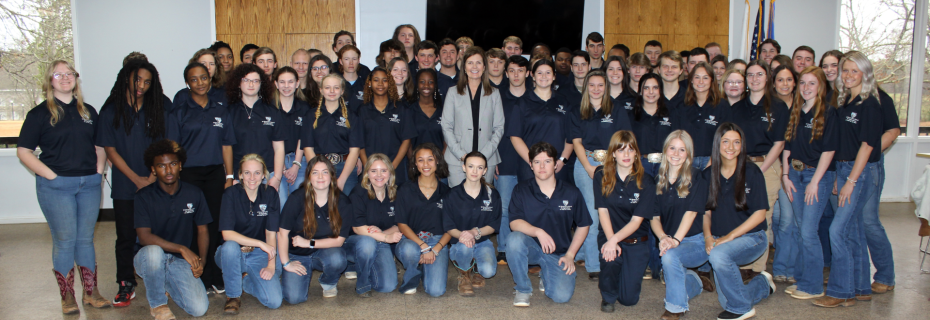 Lt. Governor Pamela Evette gathers with our student body
